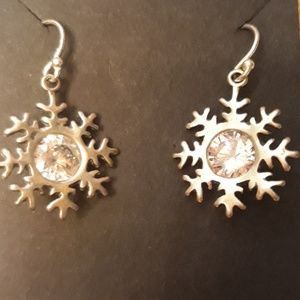 Brand New Snowflake Earings